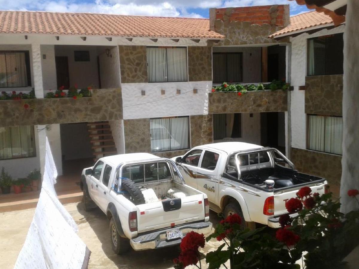Plaza Pueblo Hotel Vallegrande Екстериор снимка